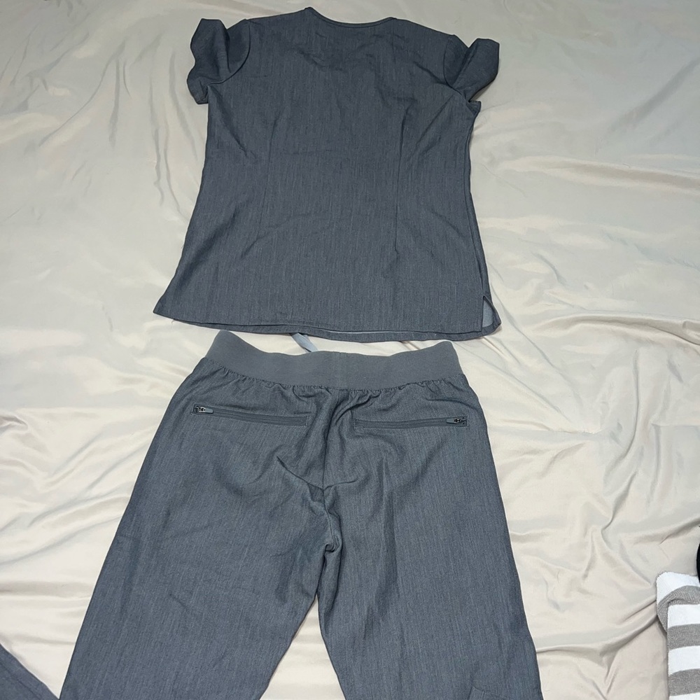 Figs Scrub Set - Picture 4 of 4